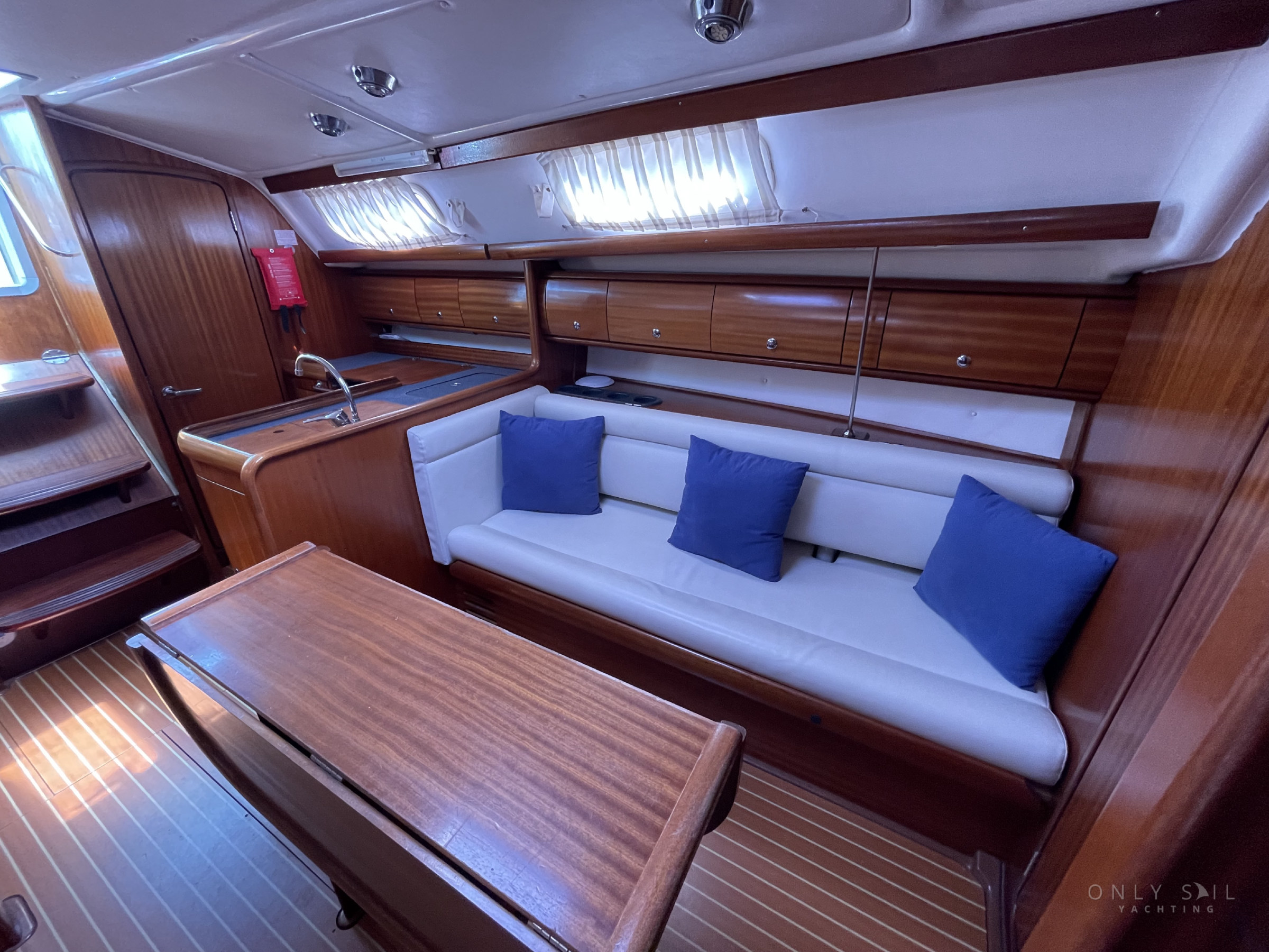 2004 Bavaria 36 — photo 17