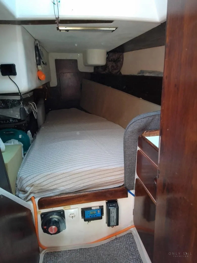 1989 Dromor 32 — photo 21
