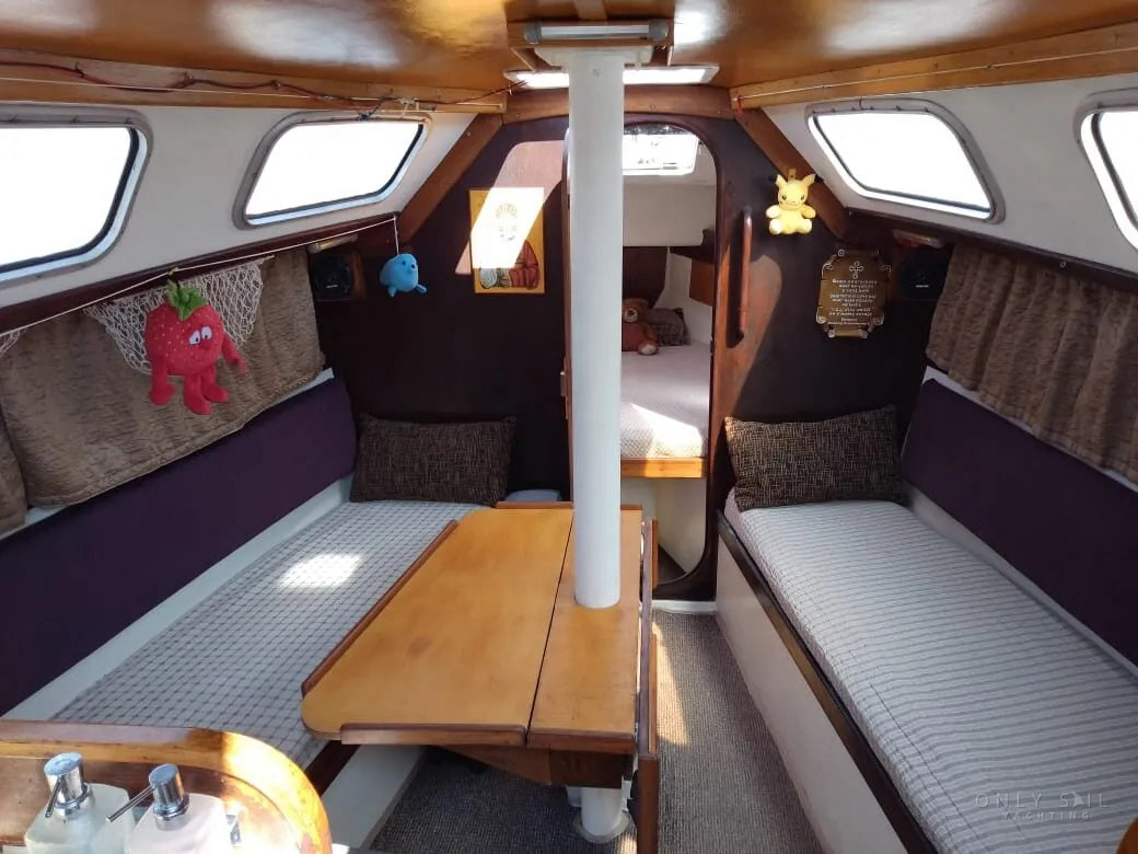 1989 Dromor 32 — photo 24