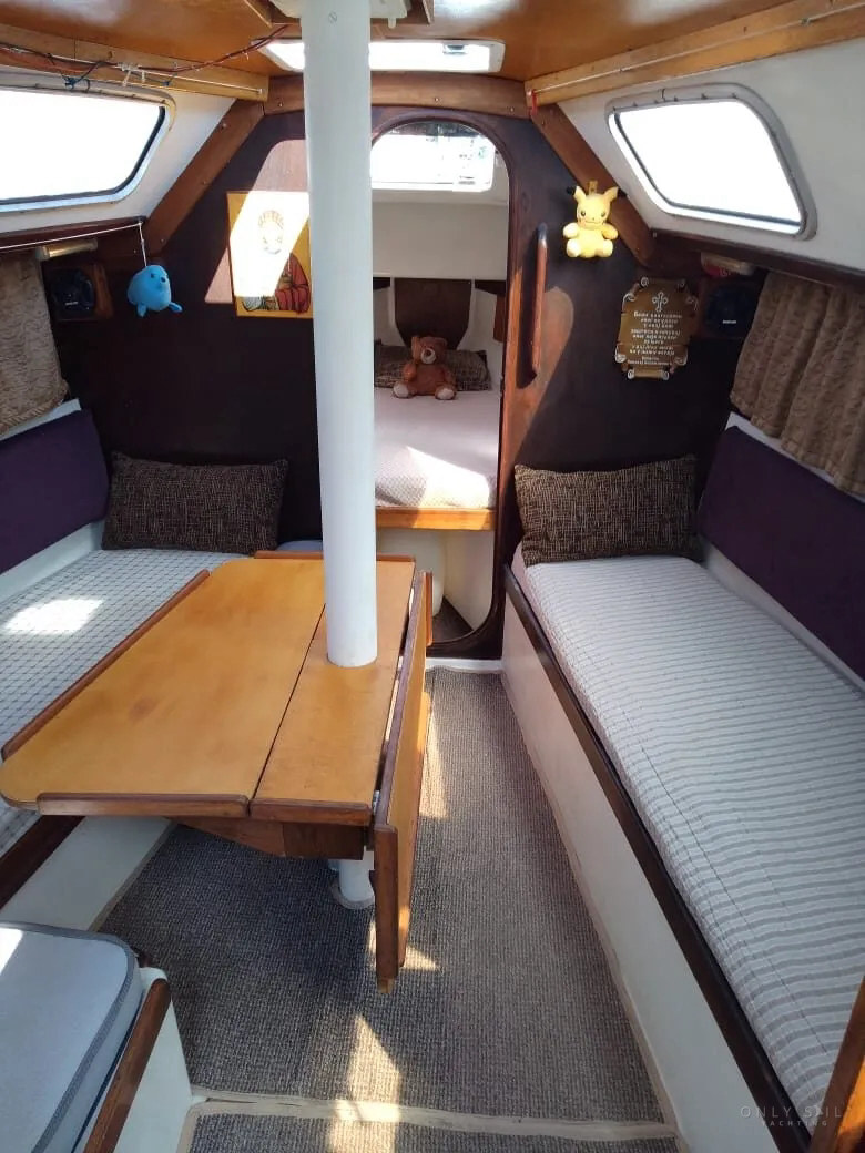 1989 Dromor 32 — photo 26