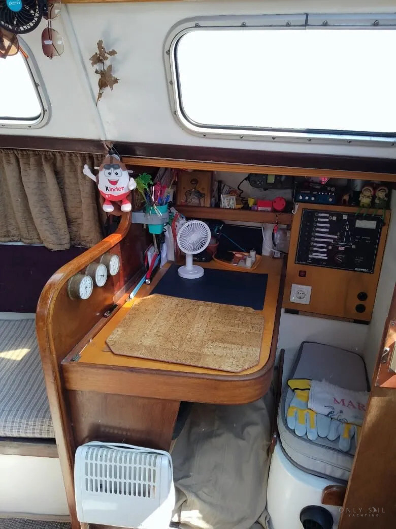 1989 Dromor 32 — photo 10