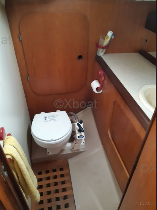 1984 Beneteau first 345 — photo 10